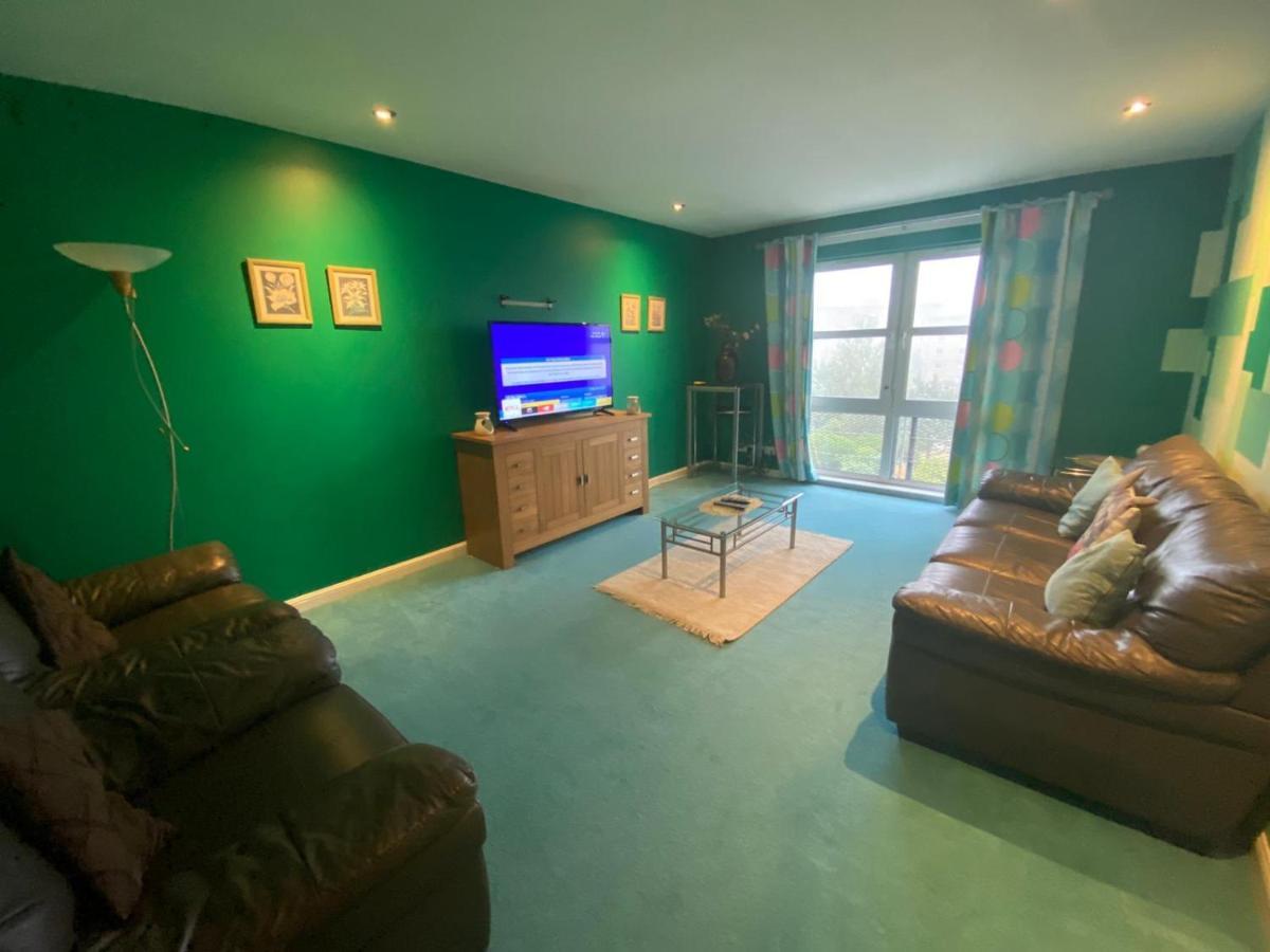 Comfortable, Self Contained 2 Double Beds Town Apartment Near Pittodrie Stadium Aberdeen Exteriör bild